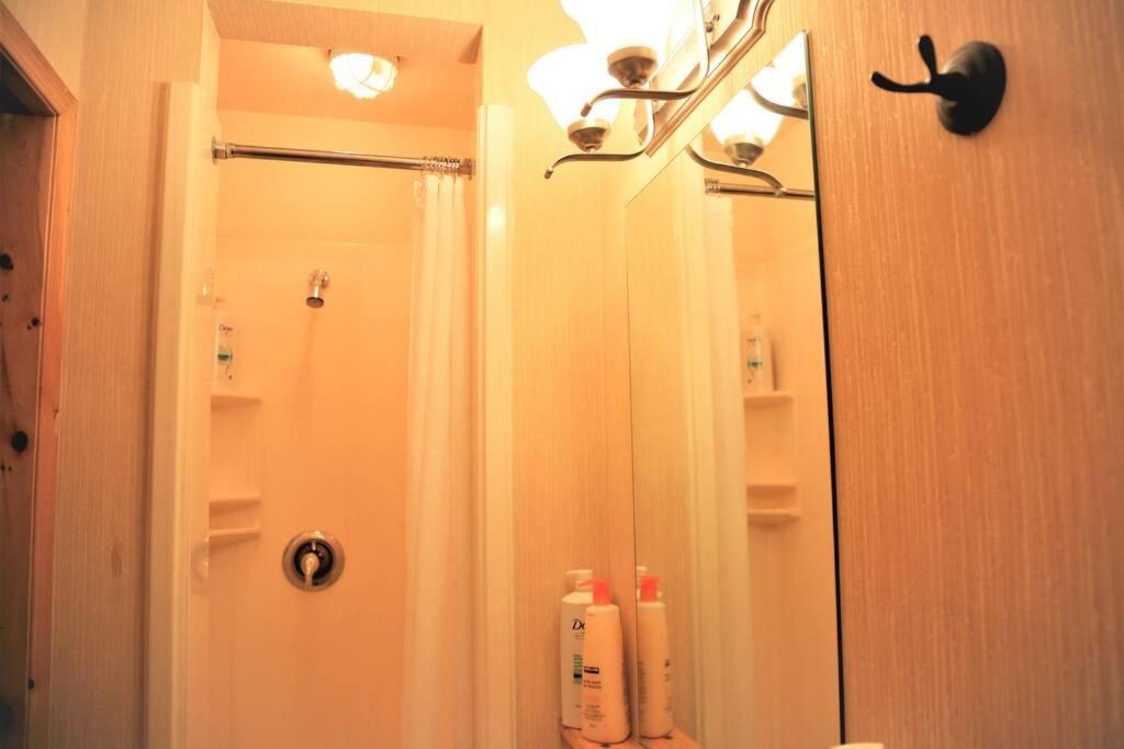 Mountainview -Privatechalet Sleep7- 5Min To Dt Vacation Home كانمور المظهر الخارجي الصورة