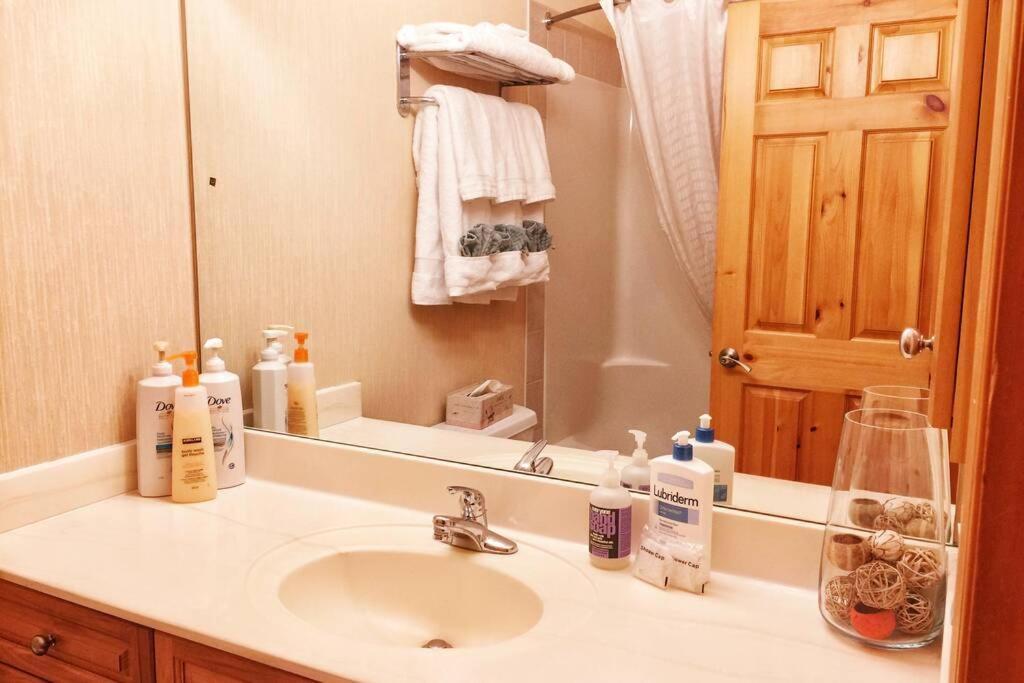 Mountainview -Privatechalet Sleep7- 5Min To Dt Vacation Home كانمور المظهر الخارجي الصورة
